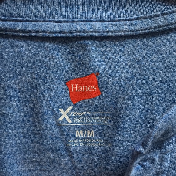 Hanes.  Short sleeve T-shirt.  Medium - Picture 6 of 6